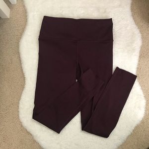 ATHLETA challenge burgundy leggings✨